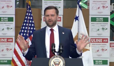 J.D. Vance speaks to crowd.