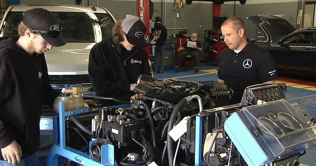 Lehigh Valley’s future mechanics rev up their skills in auto competition | Bethlehem Area