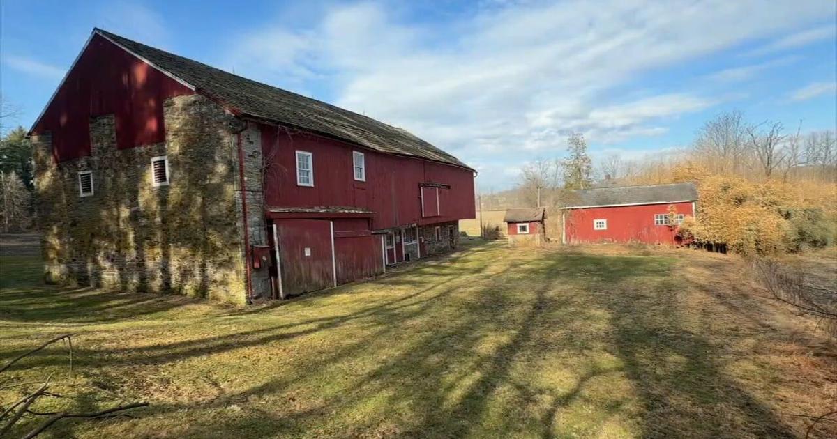Historic 1770s barn at risk as landowner considers multiple sales, including data center proposal | Allentown Area