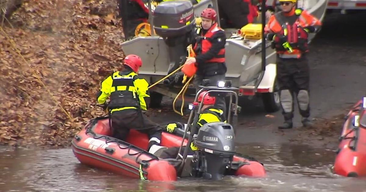 Man leaps into Lehigh River to evade police, remains missing since Thursday | Nazareth Area