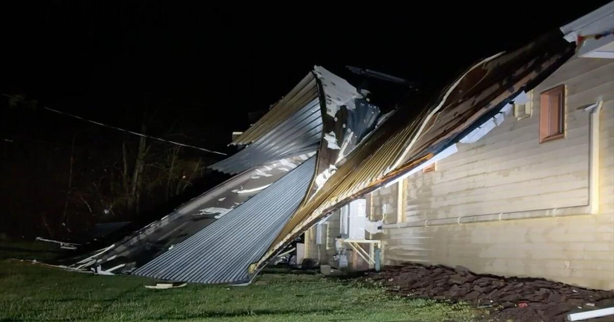 Winds rip roof off of part of strip mall in Coopersburg | Lehigh Valley Regional News