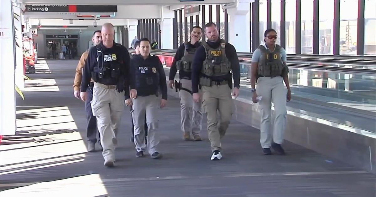 ICE agents deployed to PHL as security wait times grow | Southeastern Pennsylvania