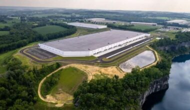 Northampton County approves plan to convert warehouse into data center | Nazareth Area