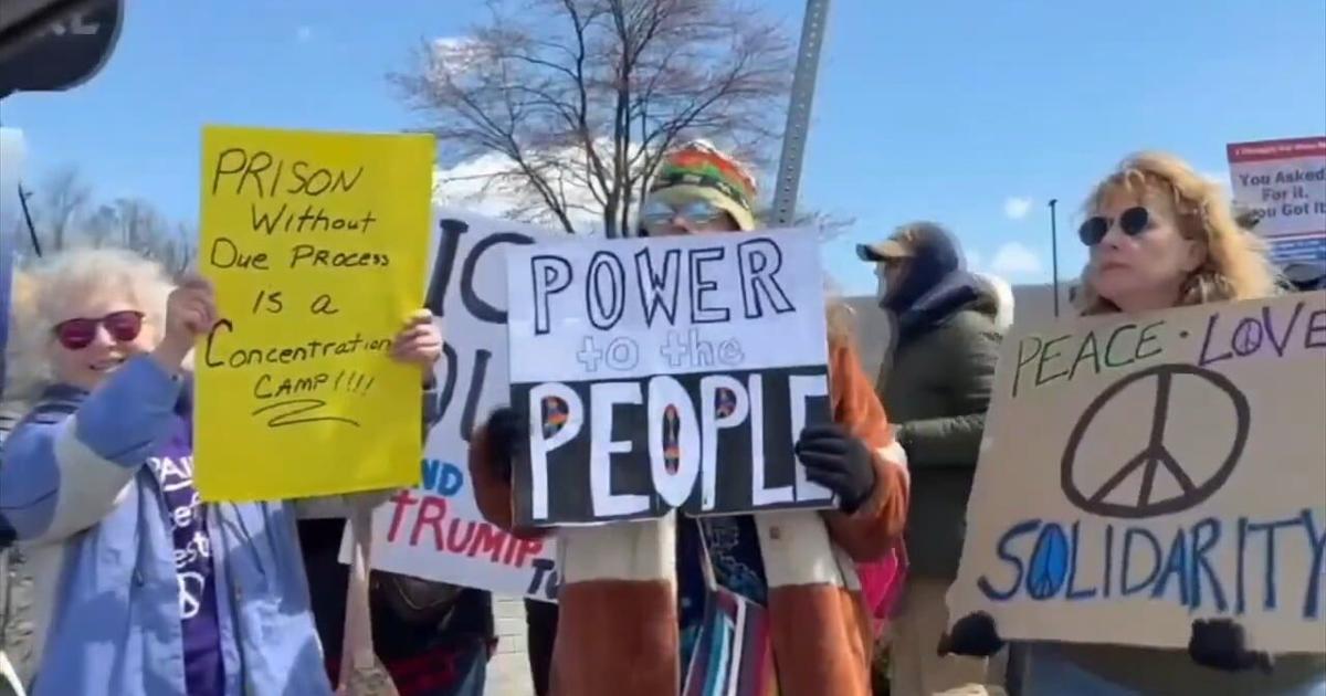 Thousands rally across Berks and Lehigh counties against Trump administration | Lehigh Valley Regional News