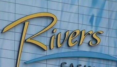 2 people hurt in crash at Rivers Casino parking garage