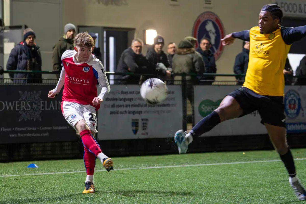 Reading eye-up move for midfielder with Hull City and Charlton Athletic keen