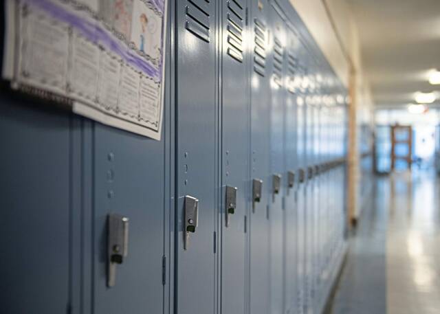 Poll: Pa. voters have a more favorable opinion of Shapiro than Trump