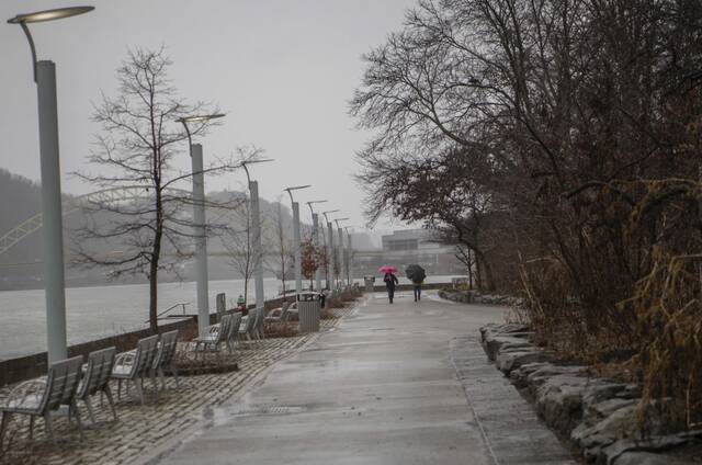 Morning Roundup: No injuries reported in Hempfield fire; officials shut down Duquesne hookah lounge