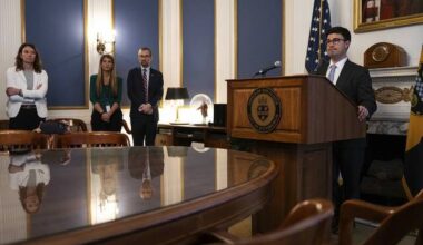 Laurels & lances: Service & sacrifice