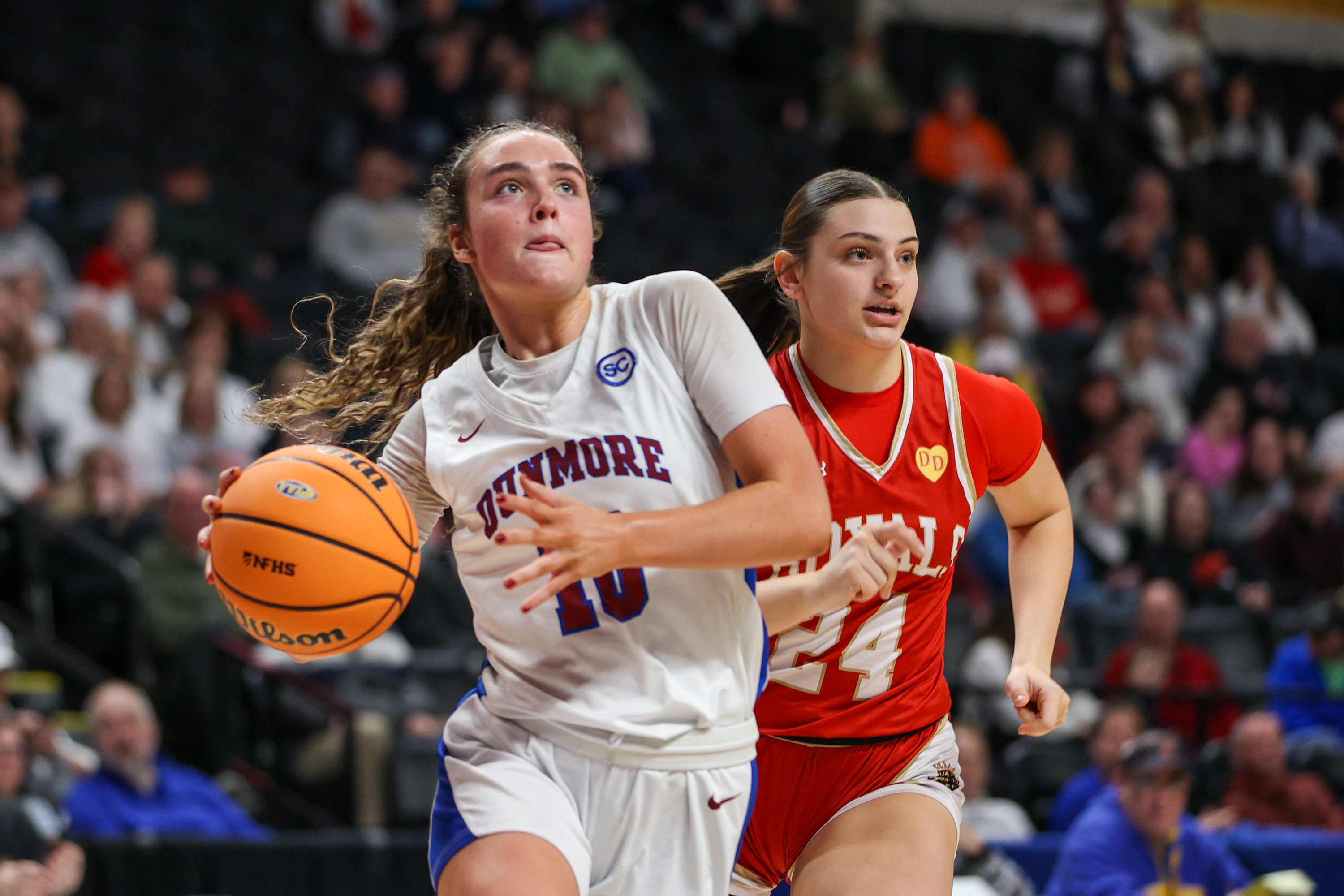 Dunmore’s Amanda Dempsey (10) drives toward the basket during the...