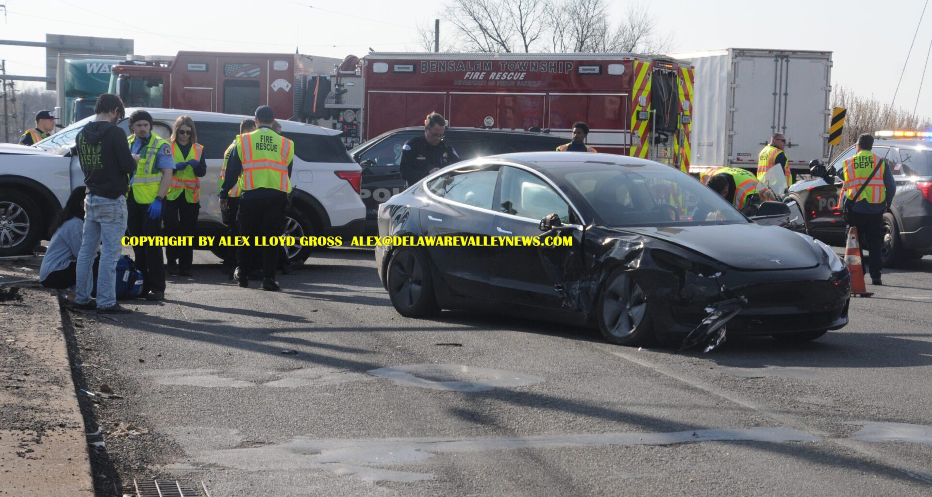 Crash Sends People To Hospital, Shuts Down Street Road In Bensalem – Delaware Valley News