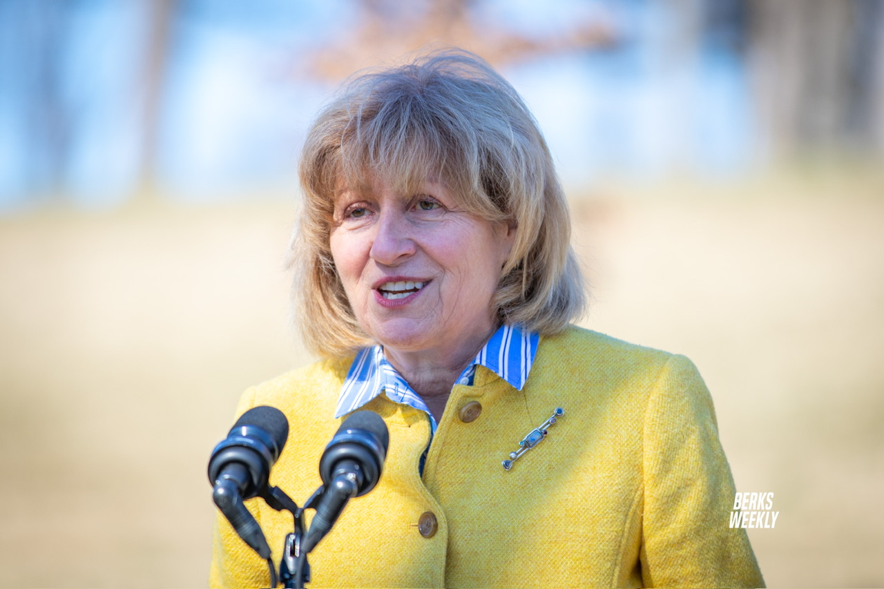 Schwank and Laughlin reintroduce rental application fee cap legislation