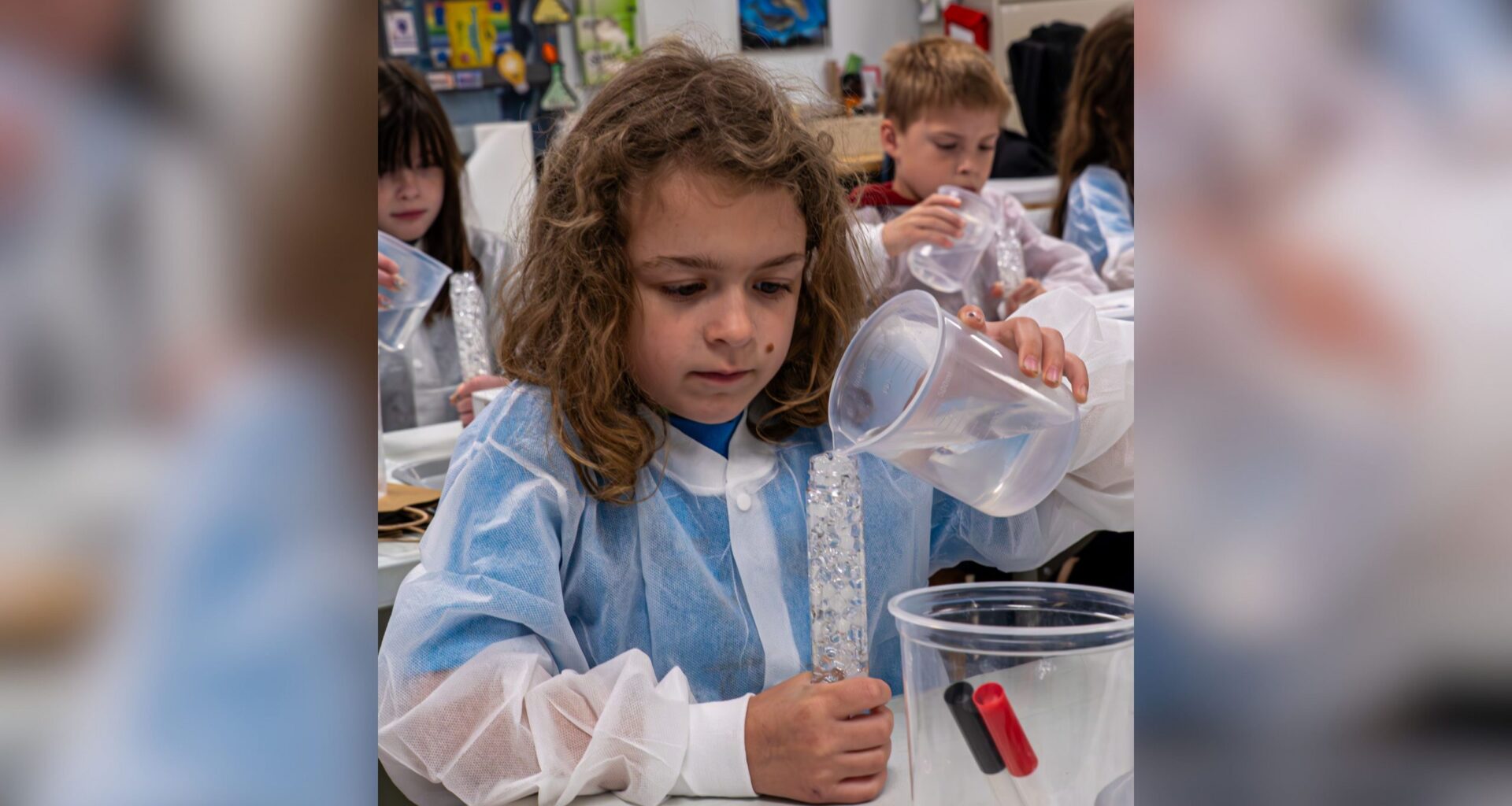 Reading Science Center receives $142K grant from the Neag Foundation to expand science learning access