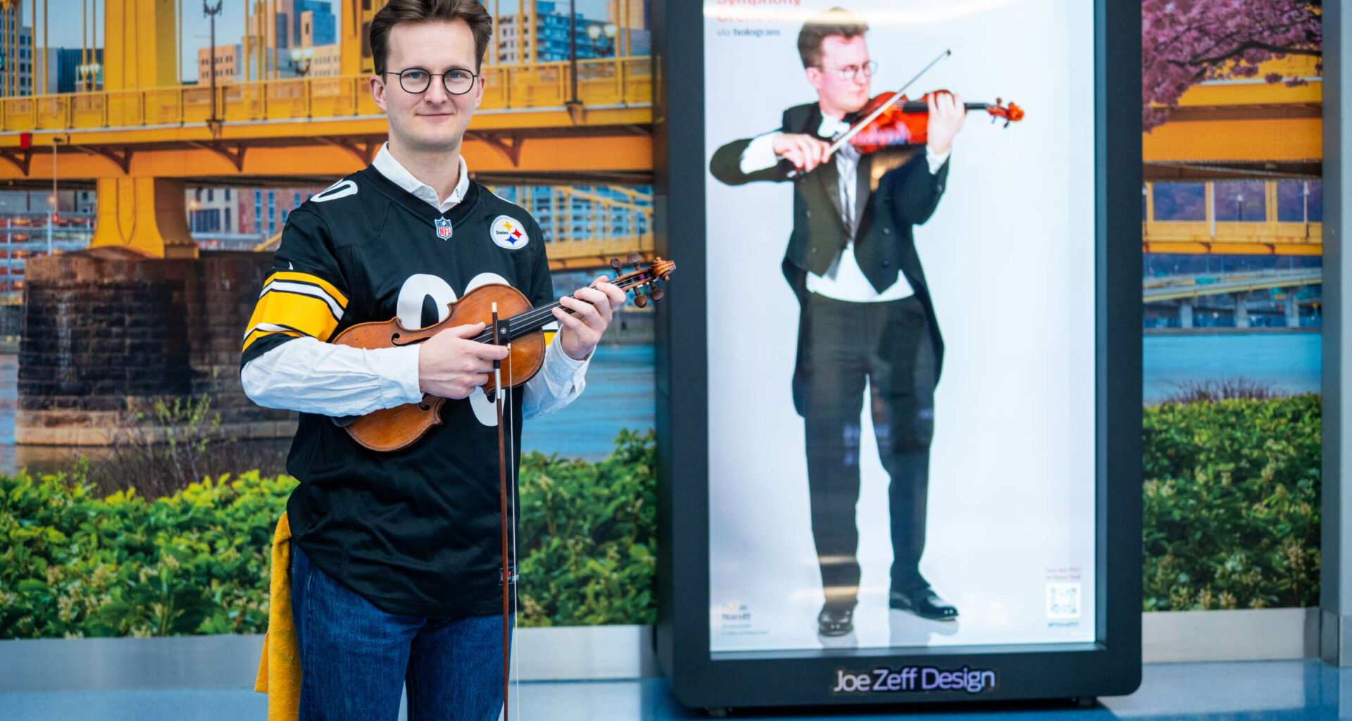 Pittsburgh Airport Holograms