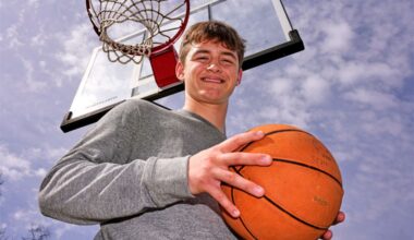 March Madness: An eighth grader from Pittsburgh is all alone with a perfect women's NCAA bracket