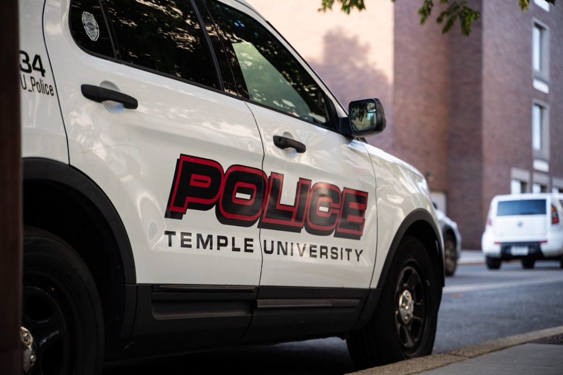 University issues warning after reports of off-campus peeping