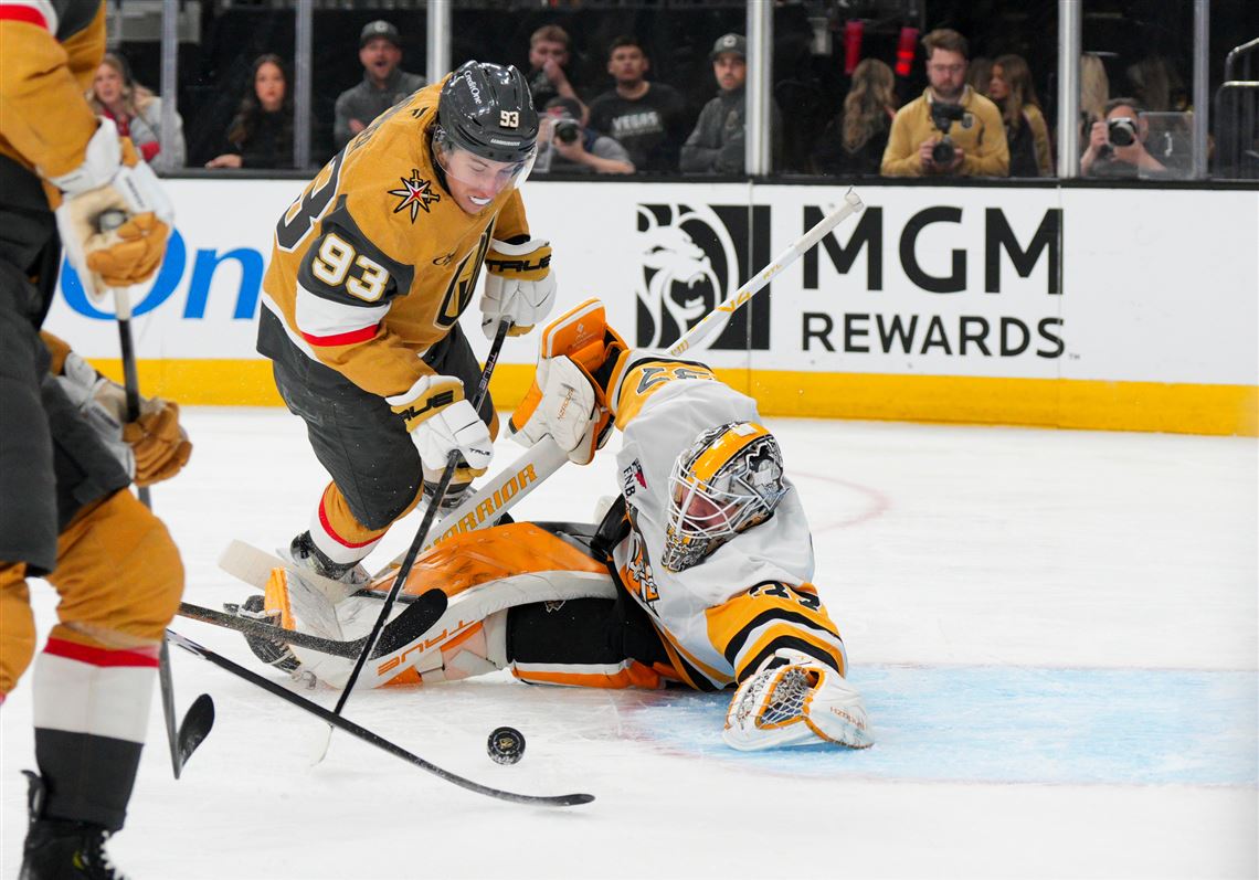 Penguins make costly mistakes in loss to Golden Knights