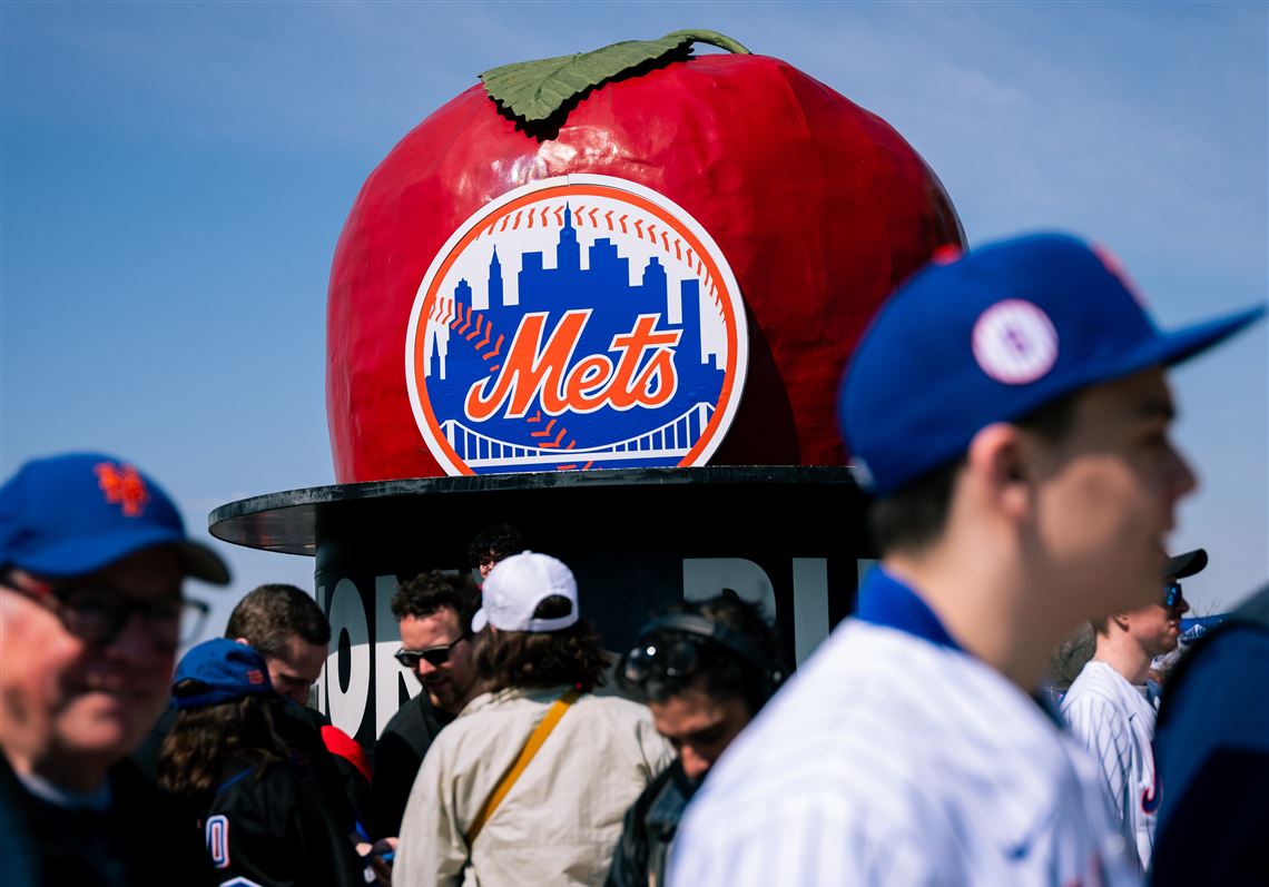 WATCH: National anthem flubbed before Pirates' season opener