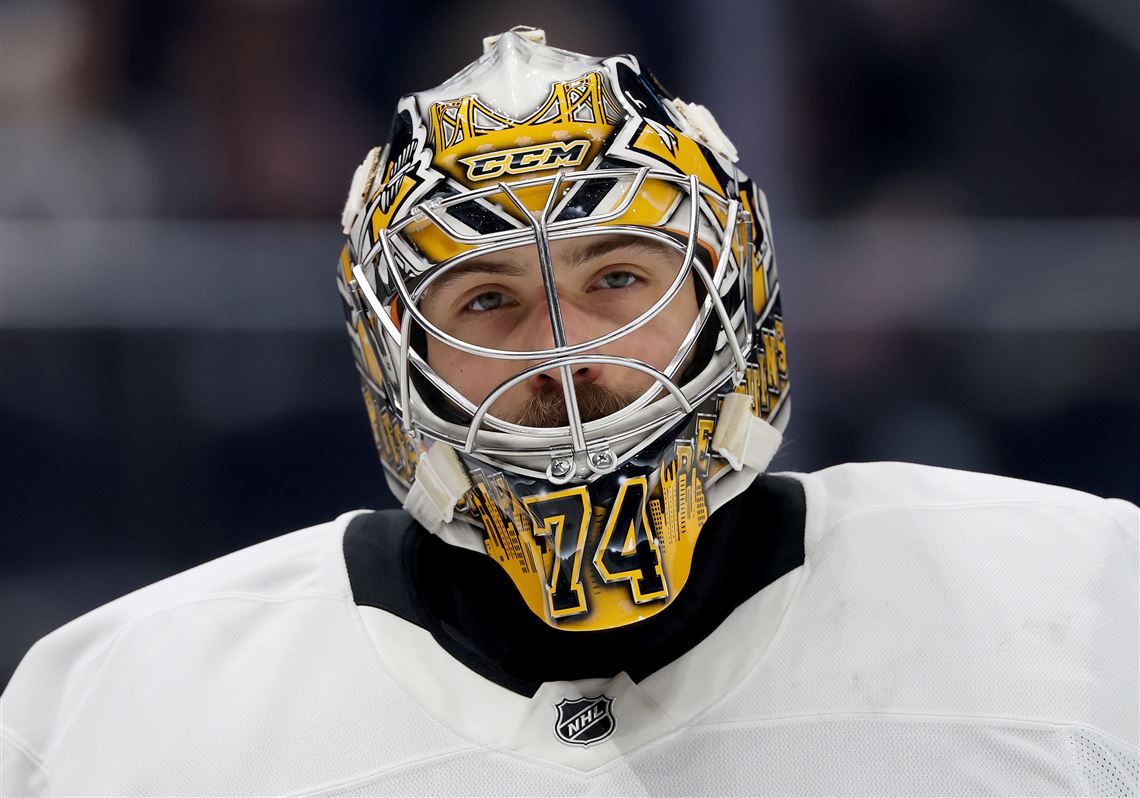 As youngest of 9 kids, Penguins goalie Stuart Skinner stays calm amid chaos