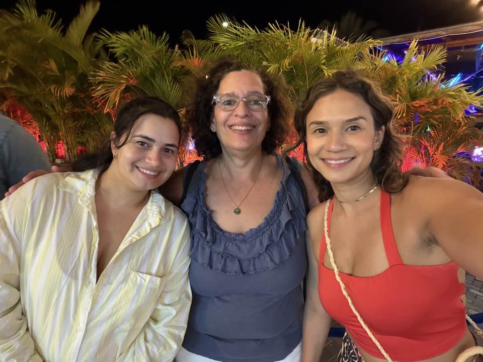 Lynne Gramberg had daughters Lauren and Kristy along with other...