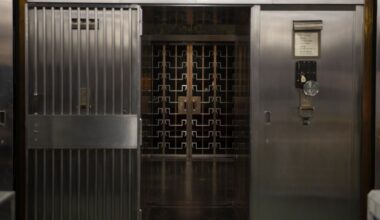 Pa. treasury holding auction on unclaimed items