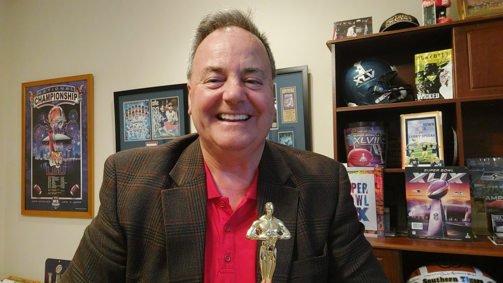 Jessup man hosts Academy Awards preview show