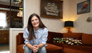 Original mid-century features and colorful vintage design in Delco