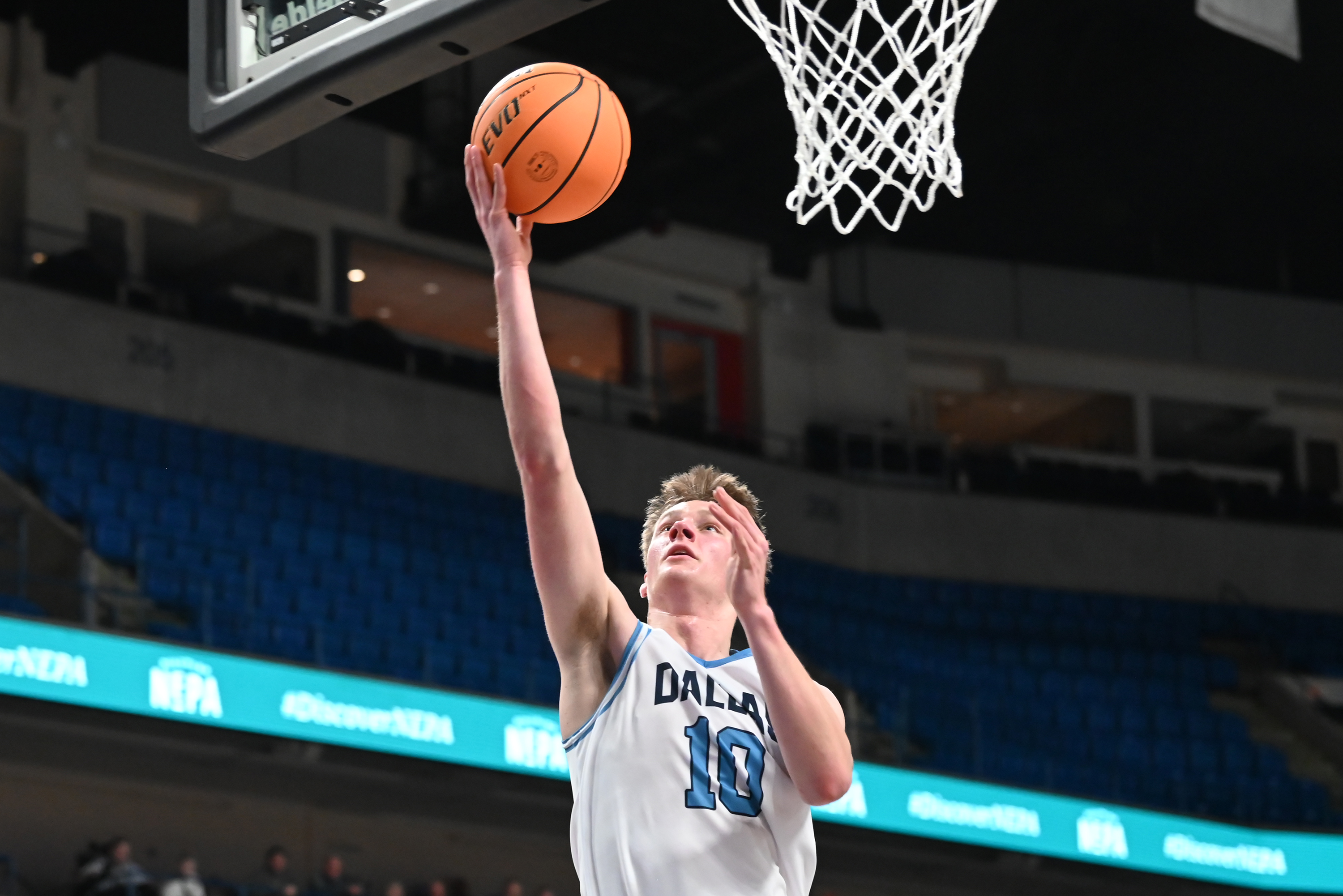 Dallas’ Pat Flanagan attempts a basket during the D2 Class...