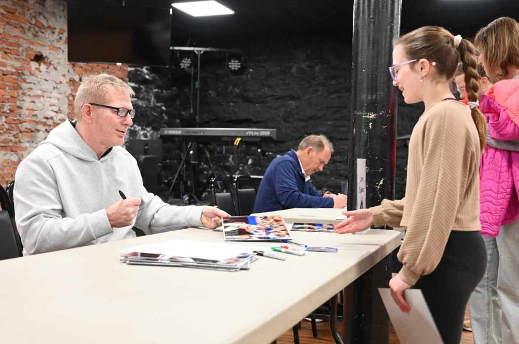 Dykstra says God is his teammate, calls Scranton home