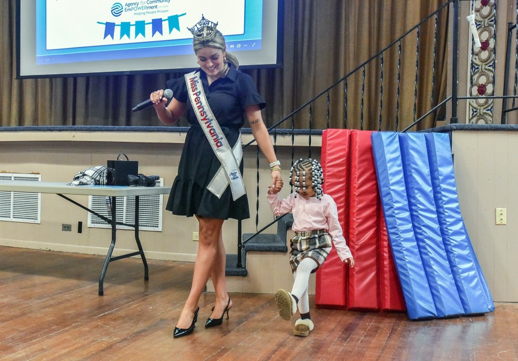 Pre-K kids meet Miss Pennsylvania