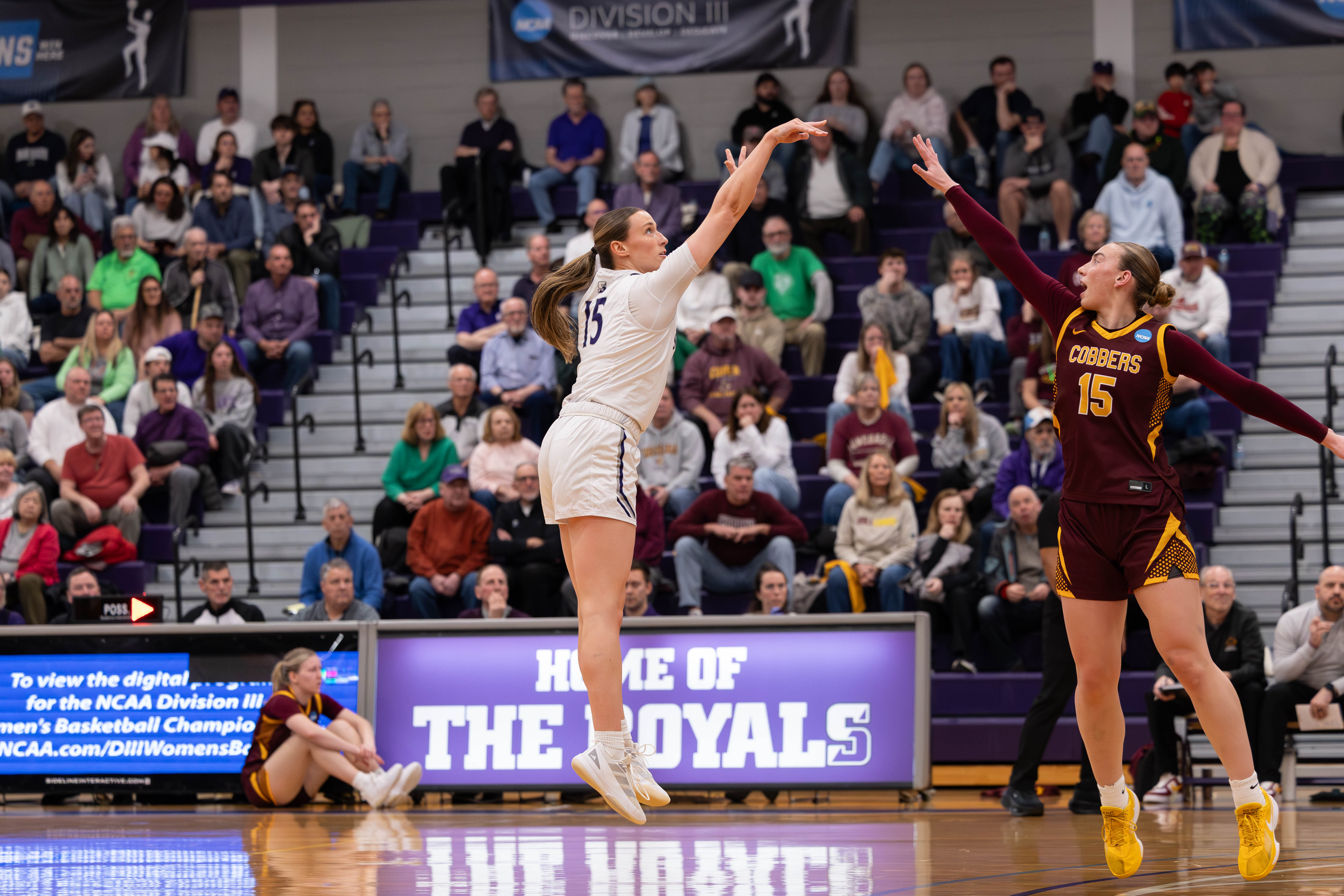 Elizabeth Bennett shoots over a Concordia-Moorhead defender in an NCAA...