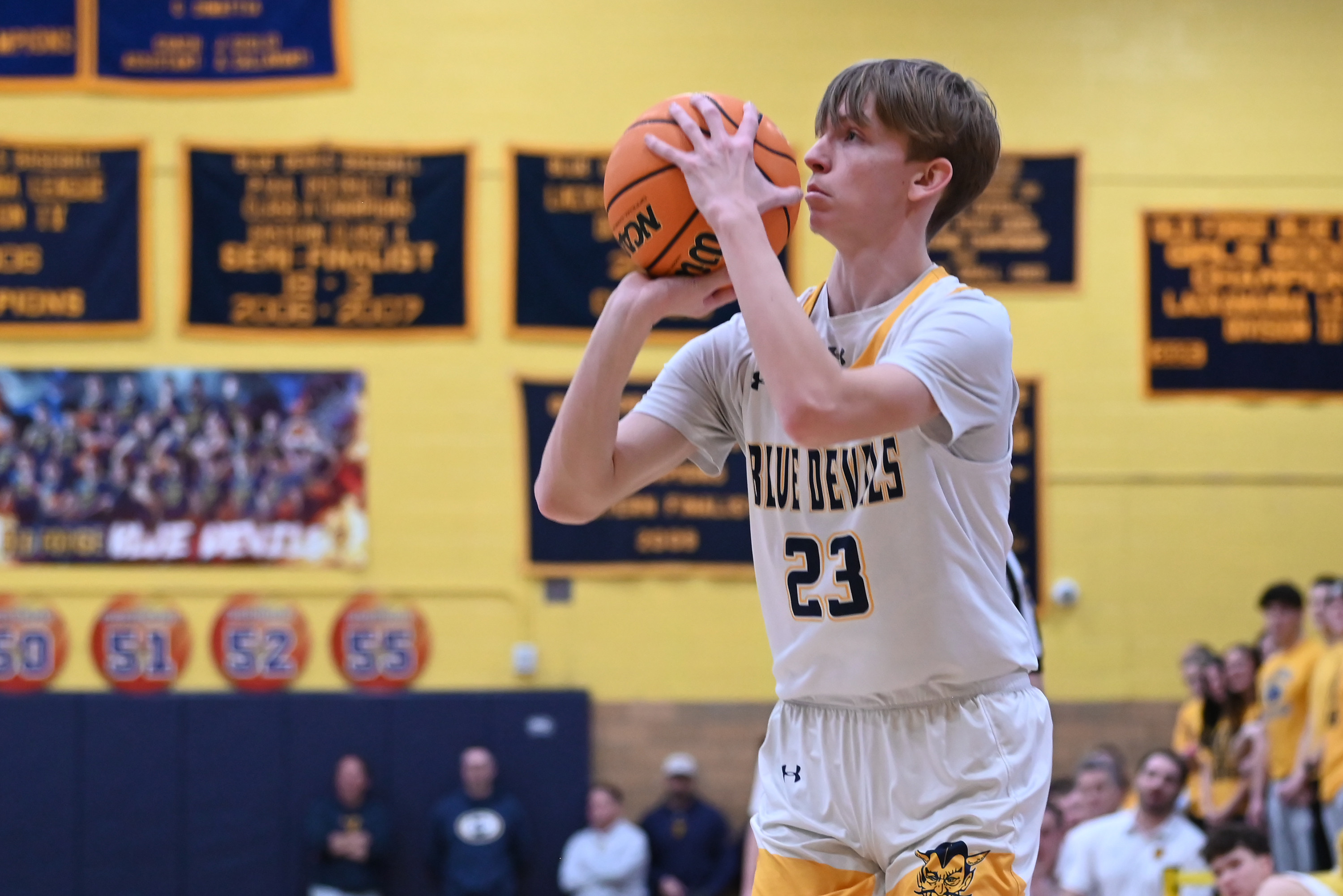 Old Forge’s Arthur Askew prepares to take a shot during...