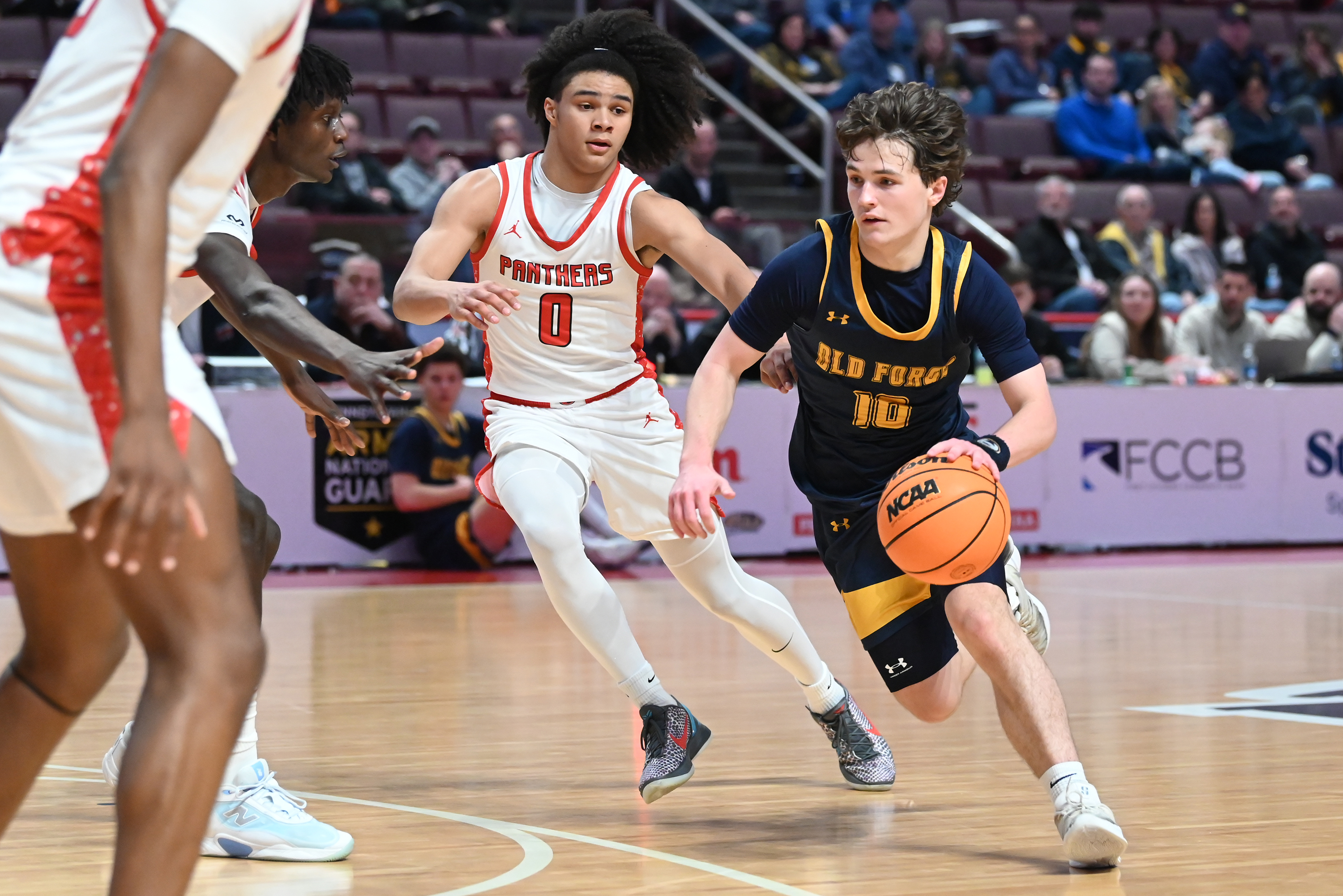 Sewickley Academy’s Drew Steals defends Old Forge’s Camren Krushnowski during...