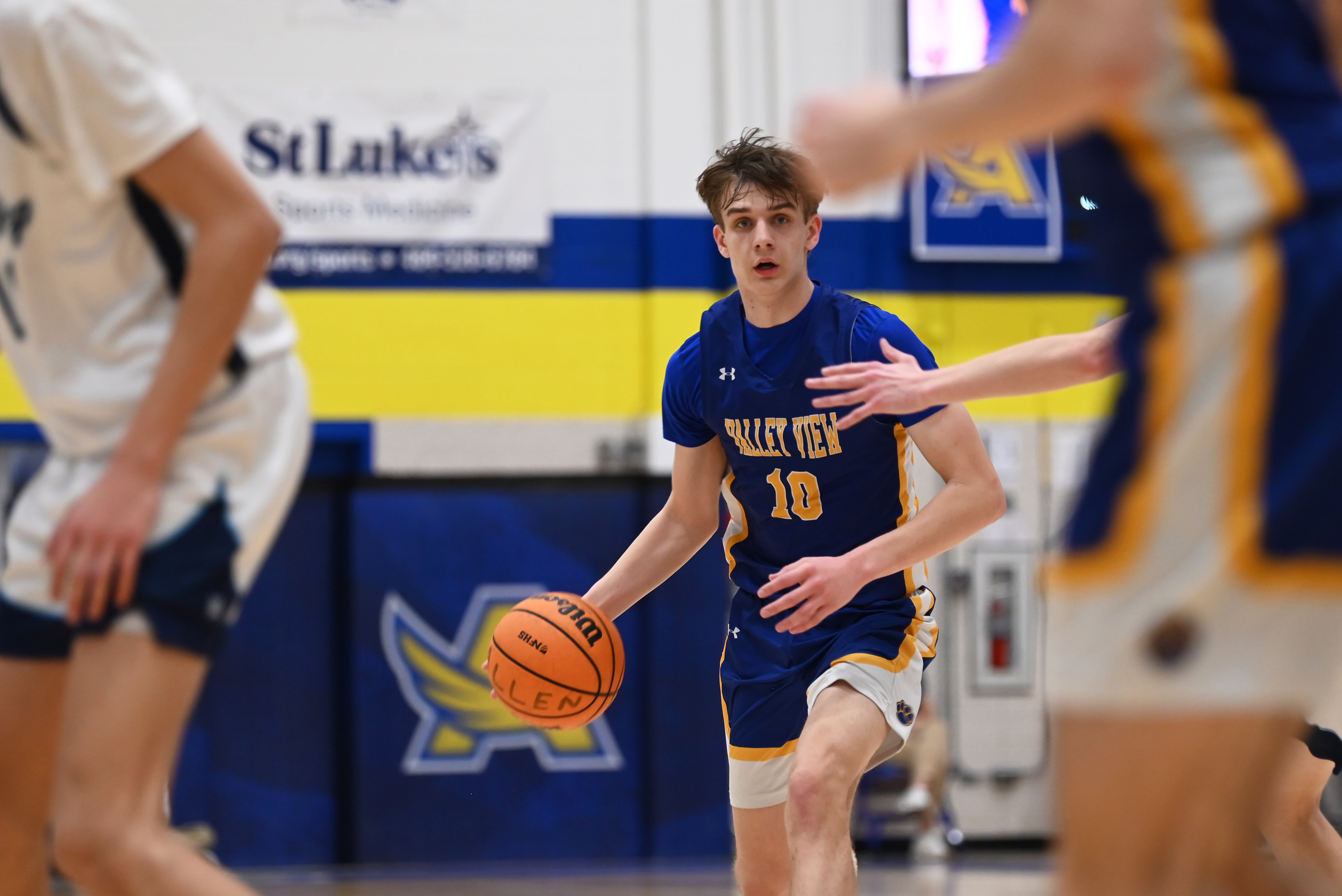 Valley View’s Noah Symuleski controls the ball during the PIAA...