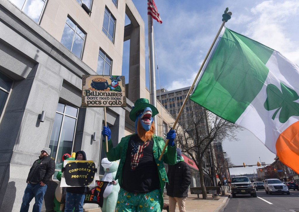 Advocacy groups, constituents rally in favor of affordable energy