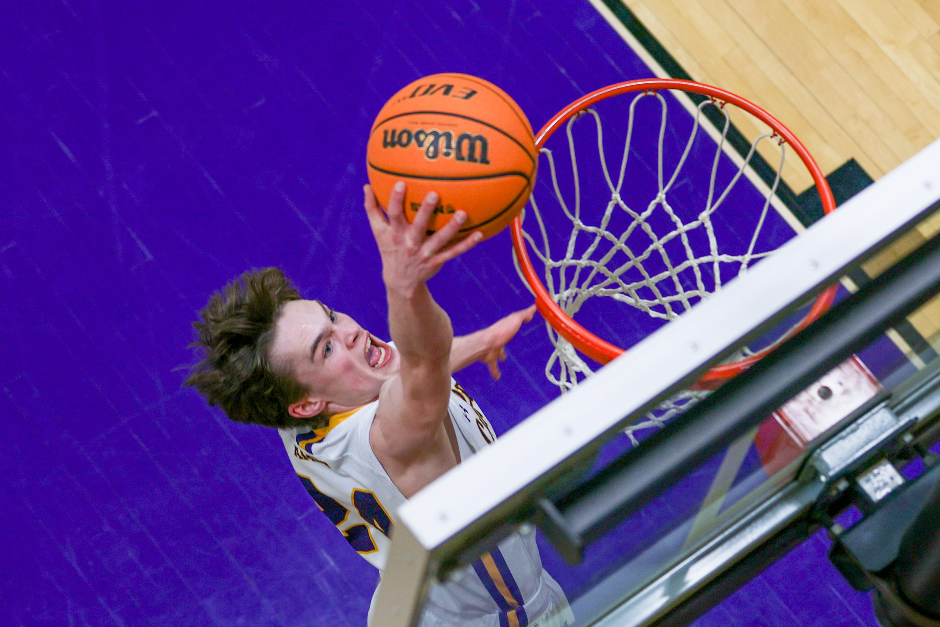 Scranton Prep’s Charlie Skoff (24) dunks the ball during the...