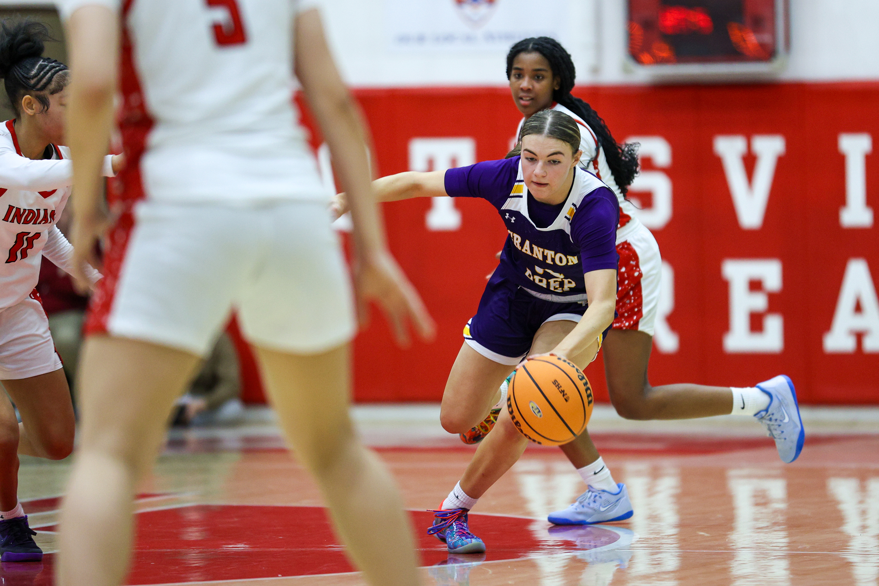 Scranton Prep’s Eva Kaszuba (31) handles the ball during the...