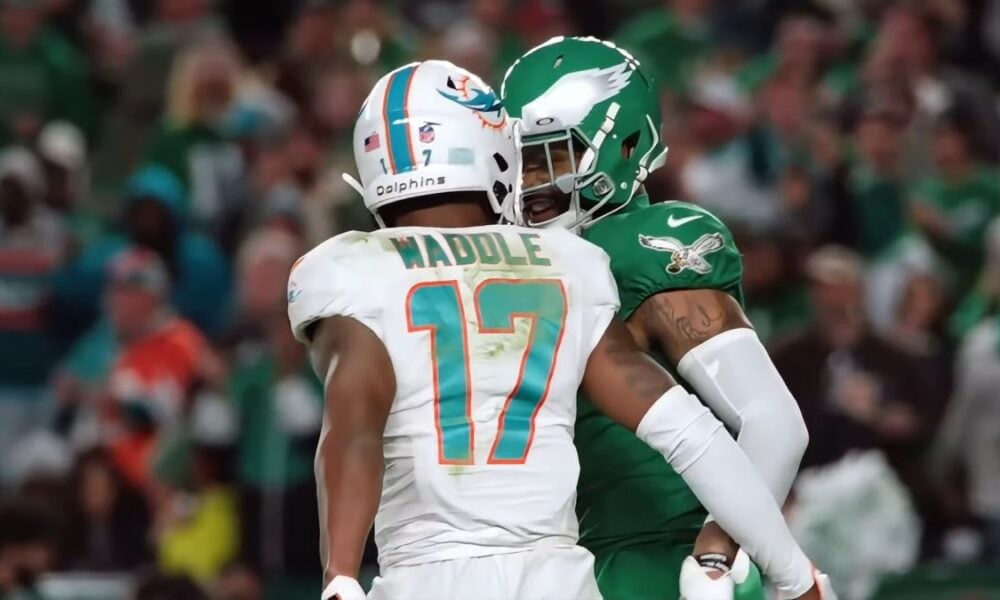 Once Rumored To Pittsburgh, Dolphins Ship Star WR Jaylen Waddle To Broncos