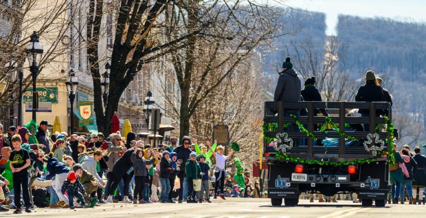 People of all ages enjoy the sights and sounds Saturday, March 14, 2026, during the 16th annual Parade of Shamrocks in downtown Bethlehem. The parade was presented by the Celtic Cultural Alliance and Historic Hotel Bethlehem. The St. Patrick's Day celebration featured pipe bands, school marching bands and community groups, starting on Broad Street and ending under the Hill-To-Hill Bridge.(April Gamiz/The Morning Call)