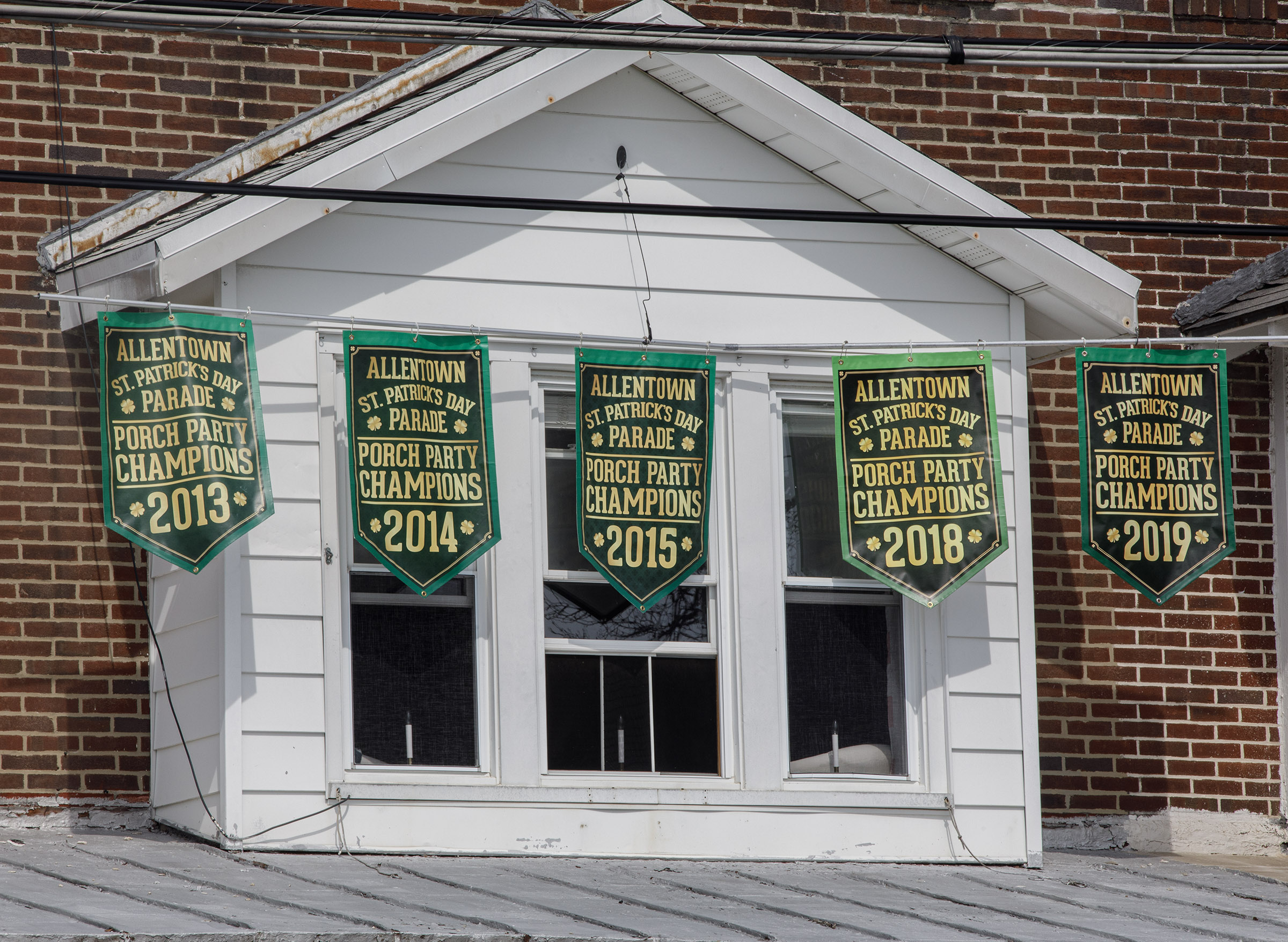 People turn out in full gala during the St. Patrickâs...