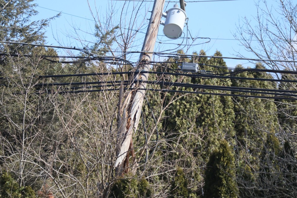 Power outages reported around Lehigh Valley as winds gust
