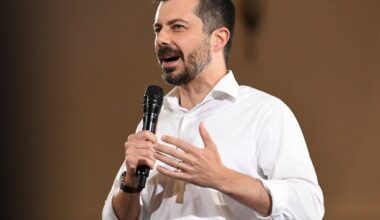 Pete Buttigieg urges Lehigh University audience to seek common ground