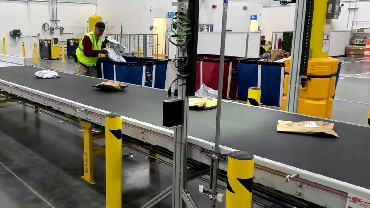 Amazon unveils same-day delivery station near Pittsburgh