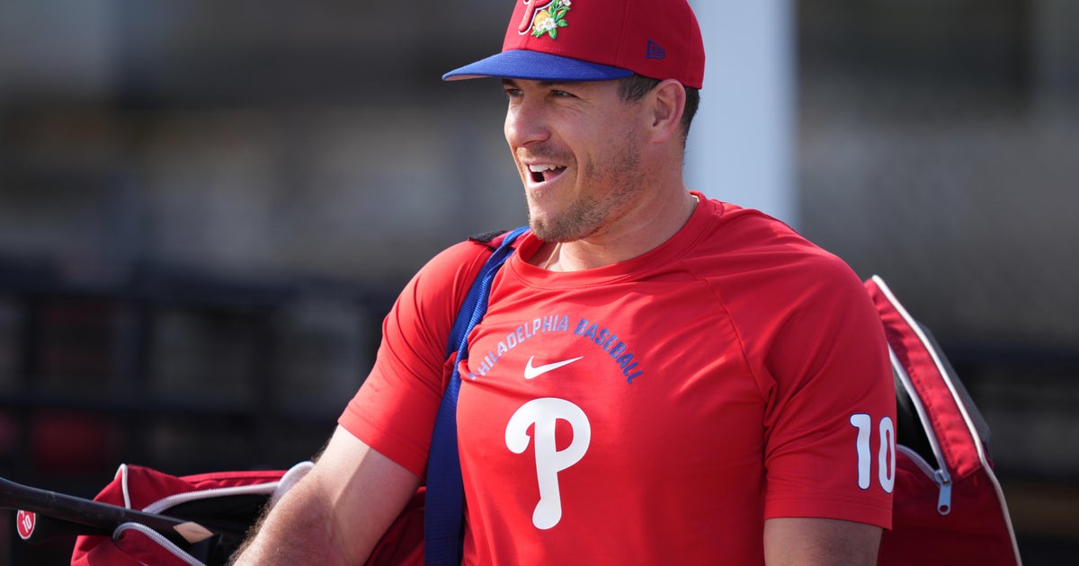 Philadelphia Phillies catcher J.T. Realmuto gets back-to-back Ks for his pitcher on ABS challenges
