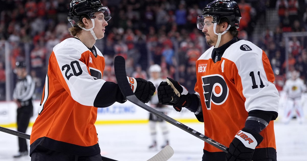 Philadelphia Flyers beat Chicago Blackhawks 5-1 after scoring 2 goals in the first 2:33