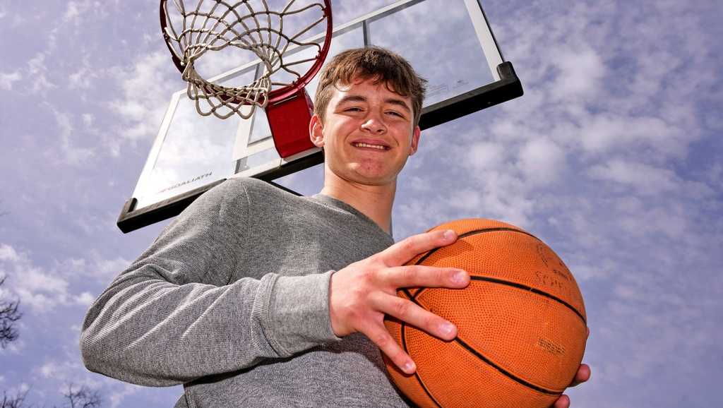 Eighth grader from Pittsburgh is all alone with a perfect women’s NCAA bracket