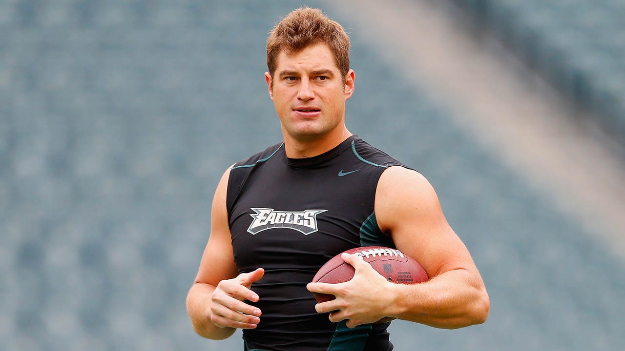 Ex-wife of Eagles star Brent Celek goes public with Hollis Thomas