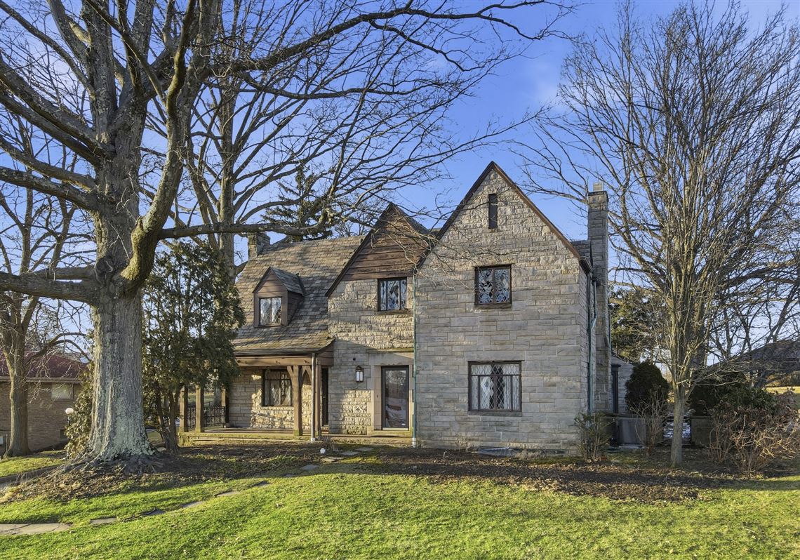 Buying Here: Lighting designer's dream home is priced at $659,900 in Whitehall