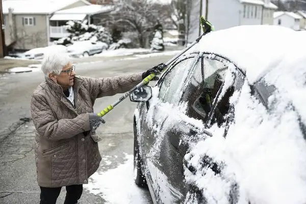 Pittsburgh region gets weather whiplash with high winds, snow