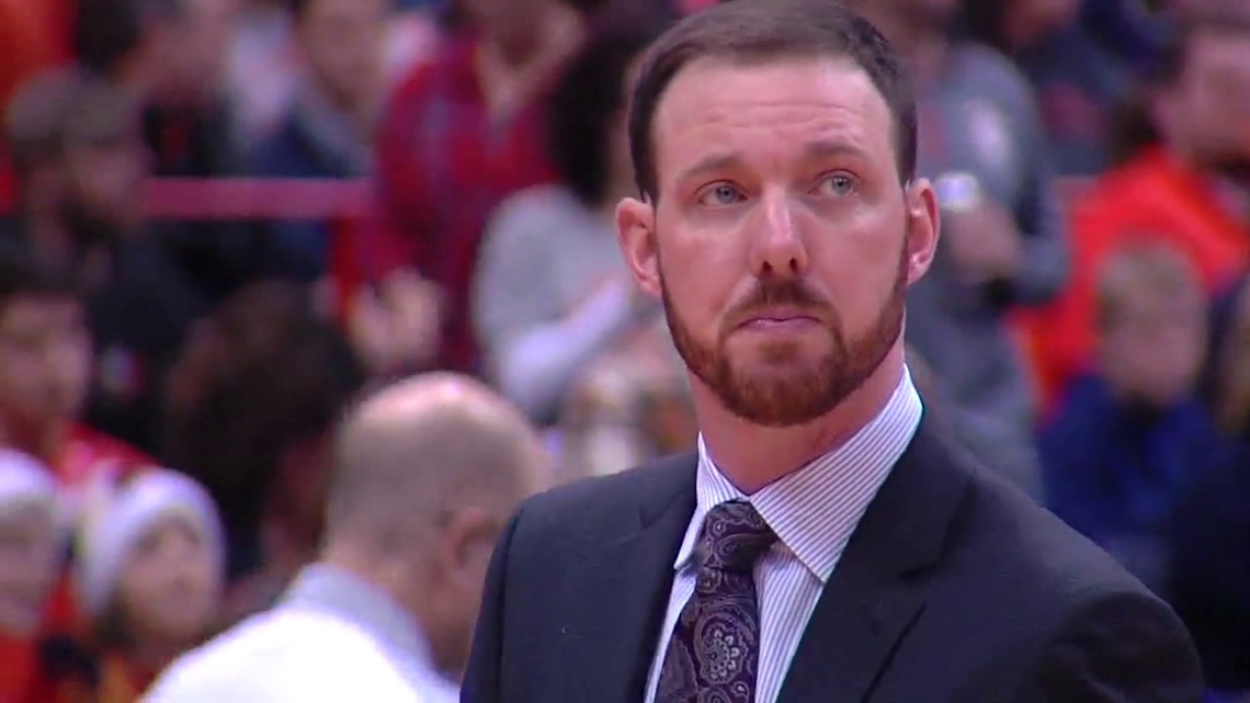 Teammates, coaches cheer on a Gerry McNamara return to Syracuse